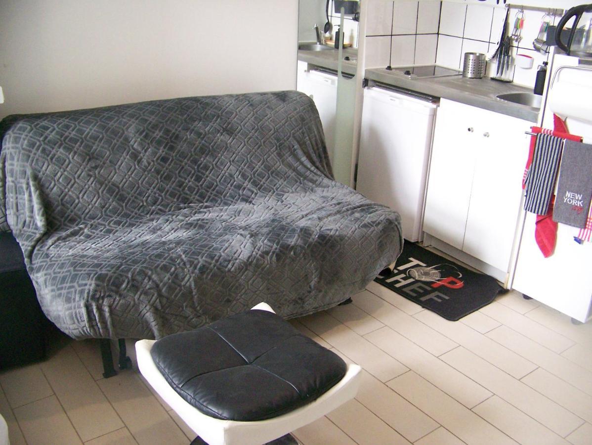 Charmant Studio Au Calme Tout Confort Dans Chateau Neo Gothique Proche Zenith Comet Orleans Parking Voiture Gratuit Wifi Haut Debit Rue Des Montees Ngoại thất bức ảnh